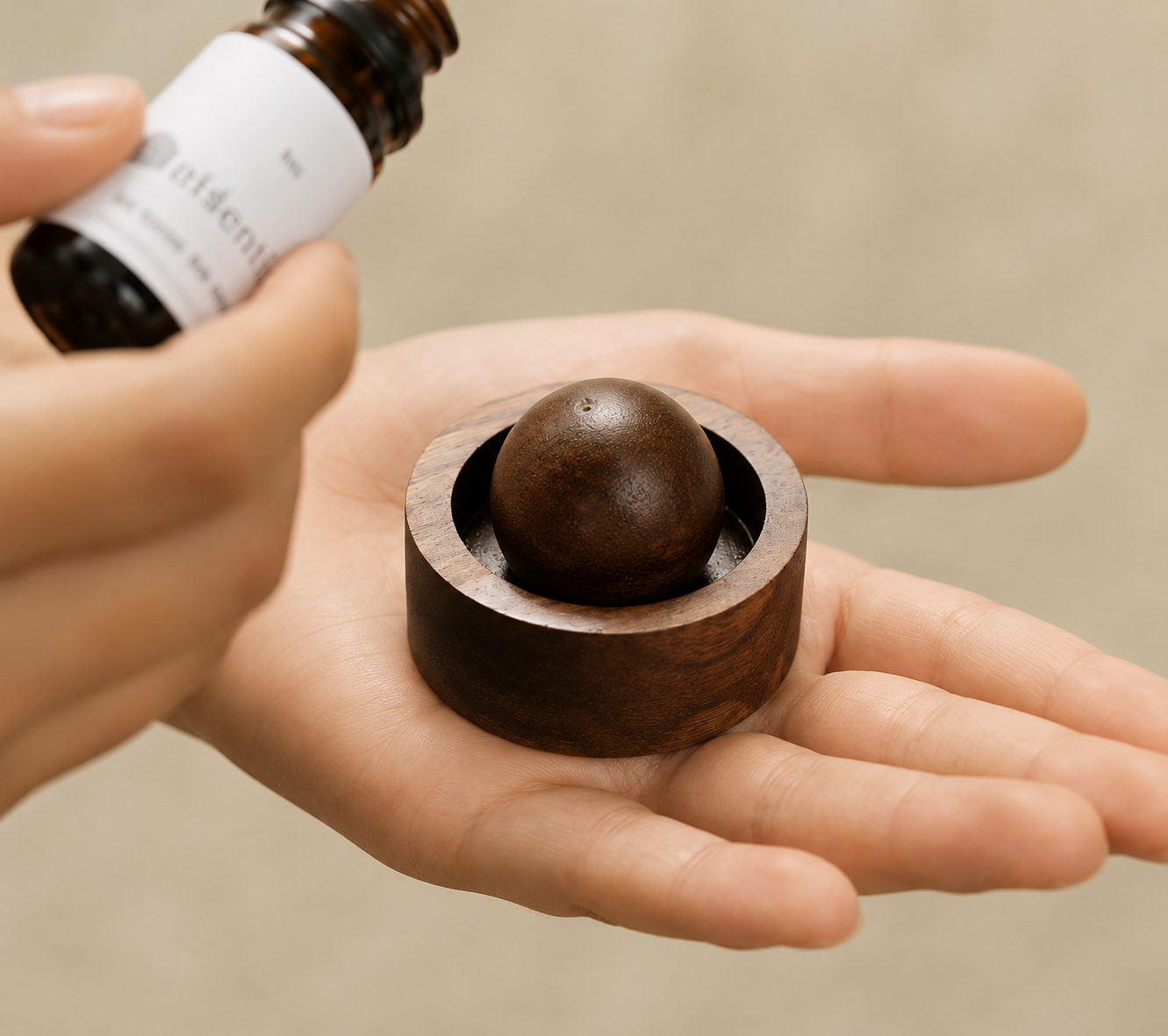 Diffuseur d'huiles essentielles en bois Ondaly - finition foncée